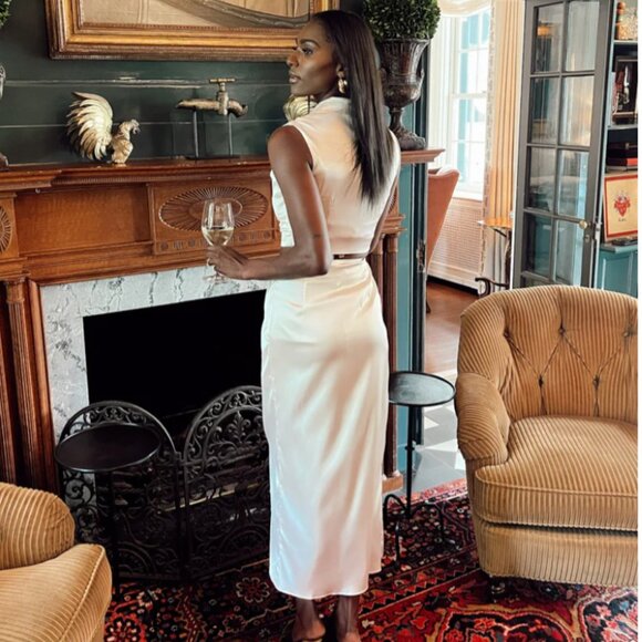 Pina Colada Set Top Ivory Satin V NECK SLEEVELESS COLLARED SHIRT BLOUSE - Picture 3 of 3